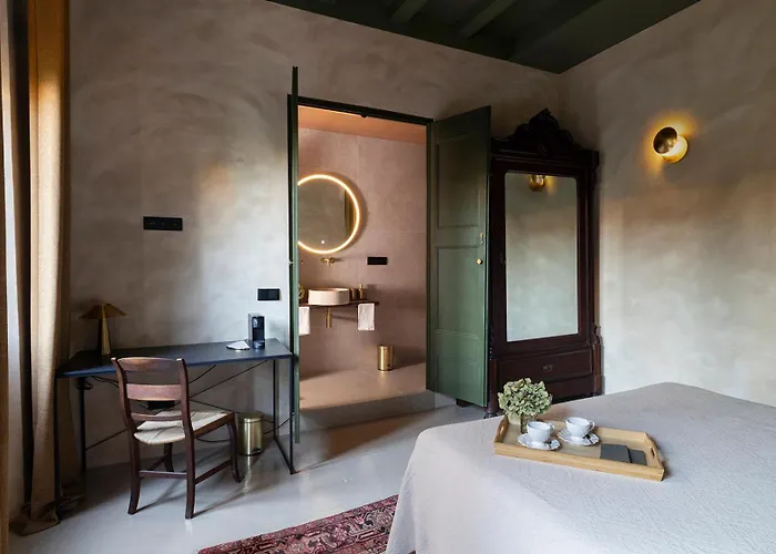 Hotel Vella Nit