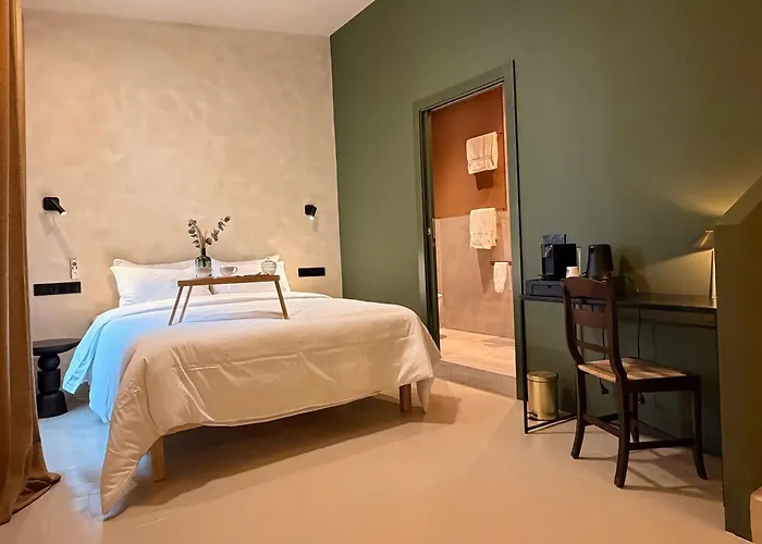 Hotel Vella Nit *