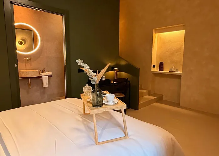Vella Nit Hotel *