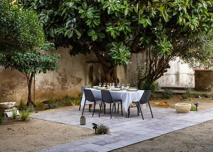 Hotel Vella Nit *